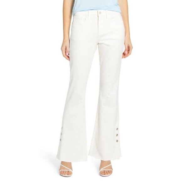 New Wash Lab Women's White High Waisted Raw Hem Side Snap Flare Jeans Size 30 - Picture 1 of 15